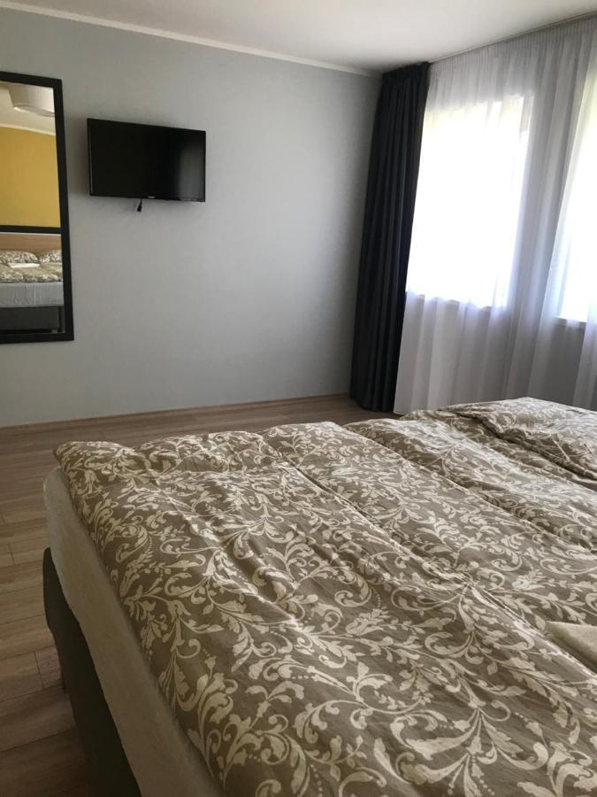 Romahegy Rendezvenyhaz Bed & Breakfast Kaposvar Exterior photo